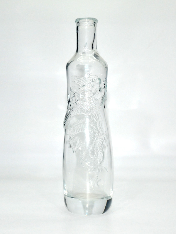 晶白料玻璃酒瓶