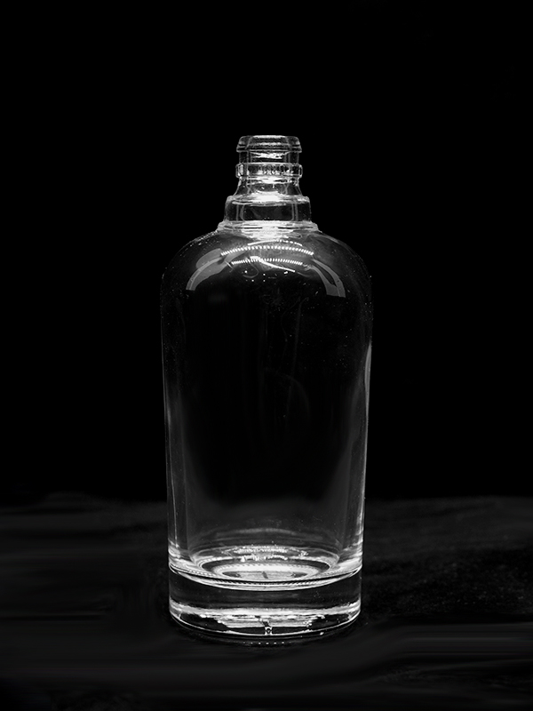 晶白料玻璃酒瓶制作厂家