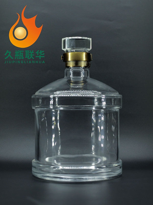 晶白料酒瓶
