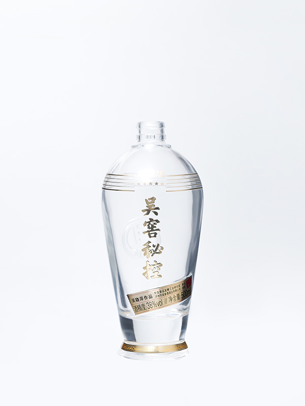 吴窖秘控晶白料酒瓶
