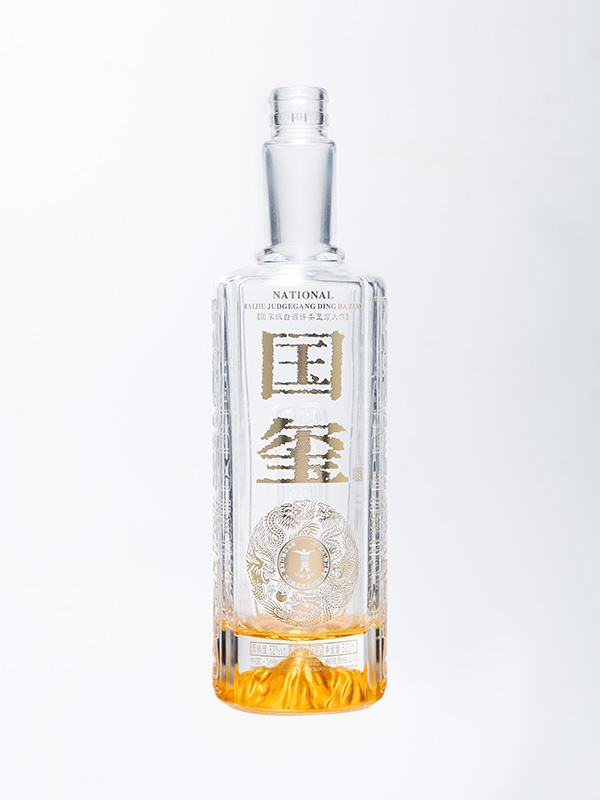 国玺晶白料酒瓶